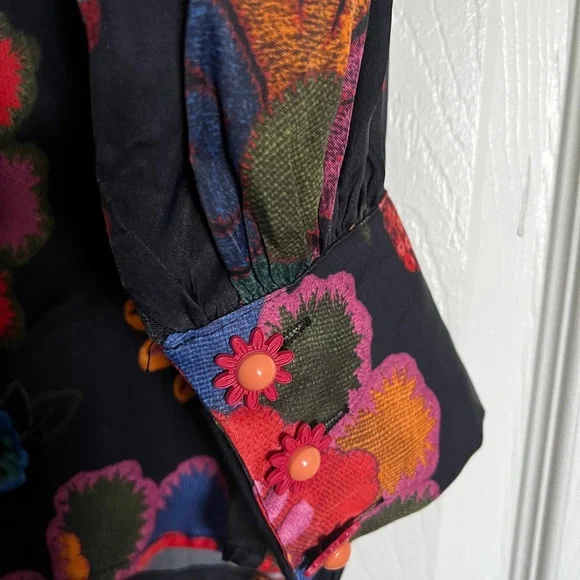 NWT FARM Rio Lily’s Garden Blouse size M - Picture 5 of 6